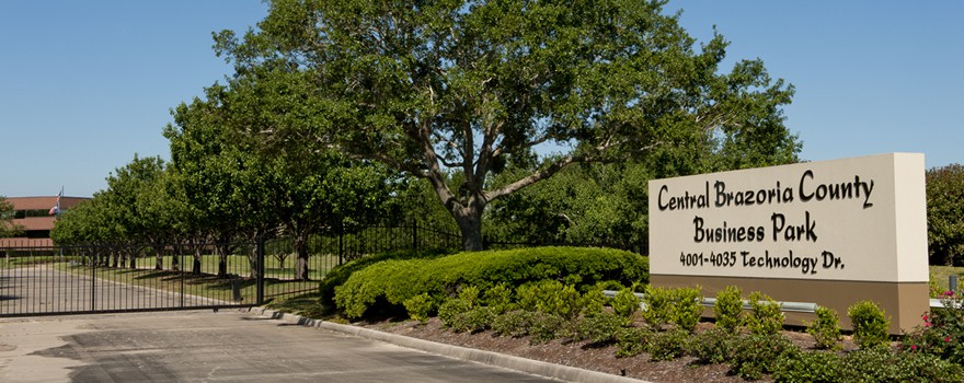 LaVergne-042811-Entrance2